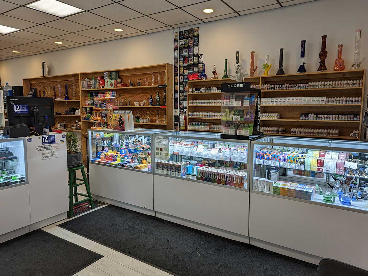 OKVapeKamloops-Front-counter